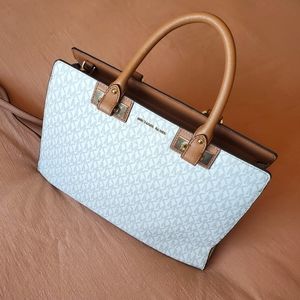 Michael kors tan and beige purse